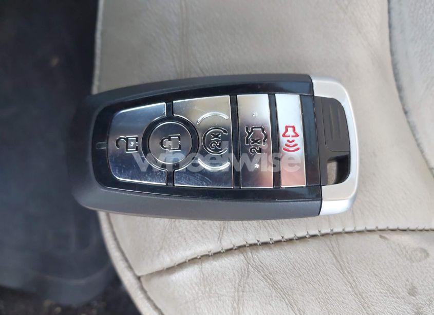 Photo 11 of 2018 Ford Fusion SE (VIN 3FA6P0HD4JR190020)