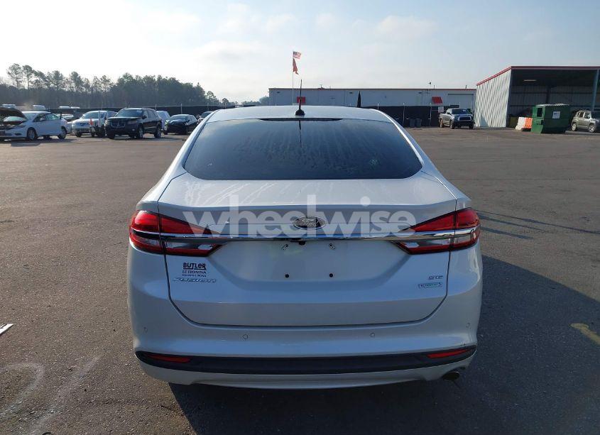 Photo 16 of 2018 Ford Fusion SE (VIN 3FA6P0HD4JR190020)