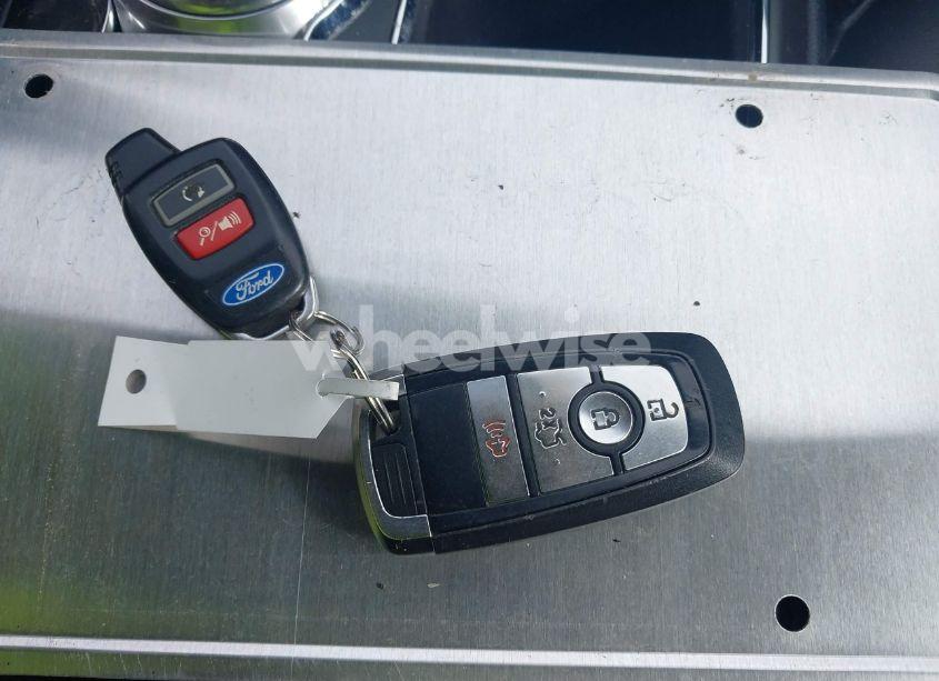 Photo 11 of 2018 Ford Fusion SE (VIN 3FA6P0HD4JR204174)