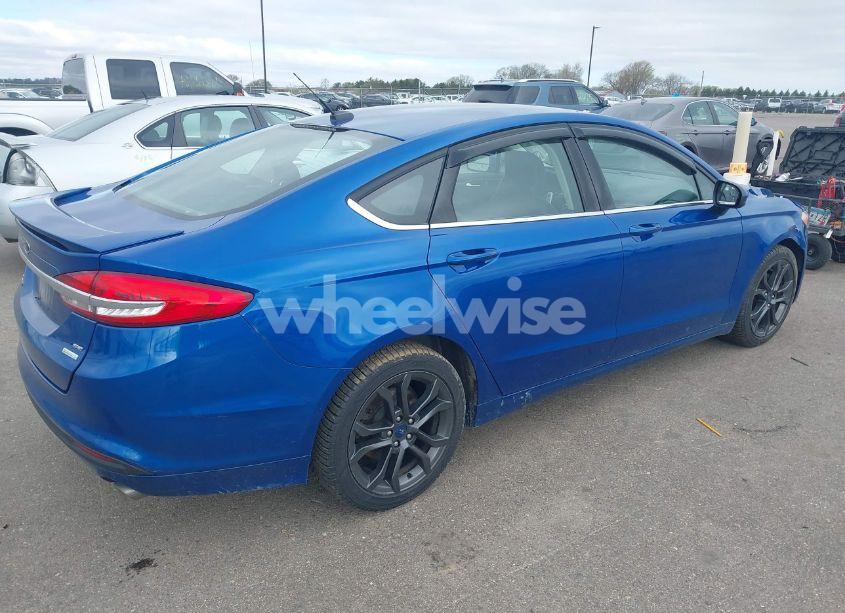 Photo 4 of 2018 Ford Fusion SE (VIN 3FA6P0HD4JR204174)