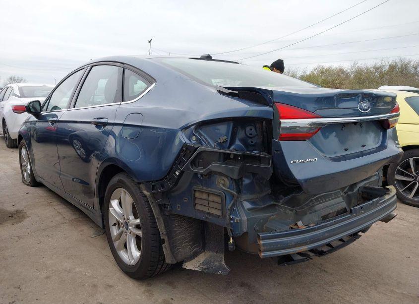 Photo 3 of 2018 Ford Fusion SE (VIN 3FA6P0HD4JR223971)