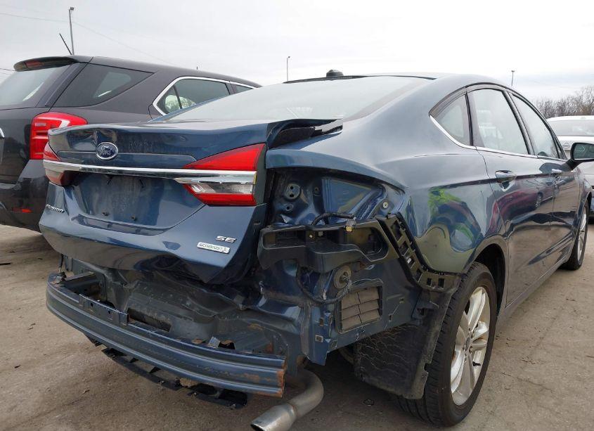 Photo 4 of 2018 Ford Fusion SE (VIN 3FA6P0HD4JR223971)