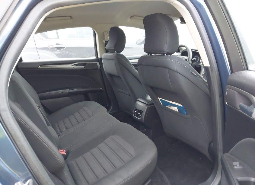 Photo 8 of 2018 Ford Fusion SE (VIN 3FA6P0HD4JR223971)