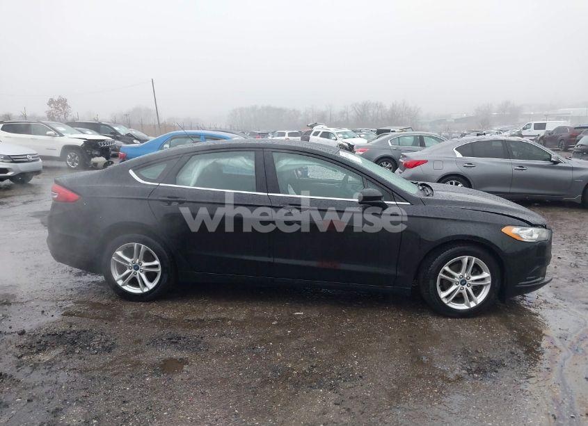 Photo 13 of 2018 Ford Fusion SE (VIN 3FA6P0HD4JR237627)