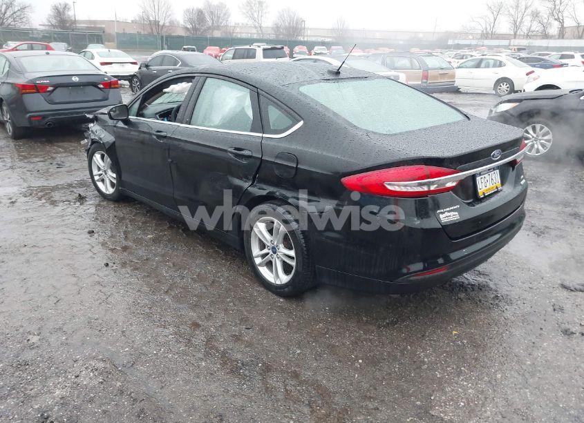 Photo 3 of 2018 Ford Fusion SE (VIN 3FA6P0HD4JR237627)