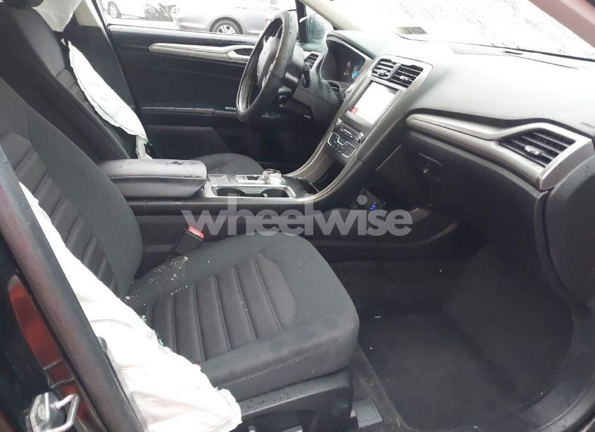 Photo 5 of 2018 Ford Fusion SE (VIN 3FA6P0HD4JR237627)