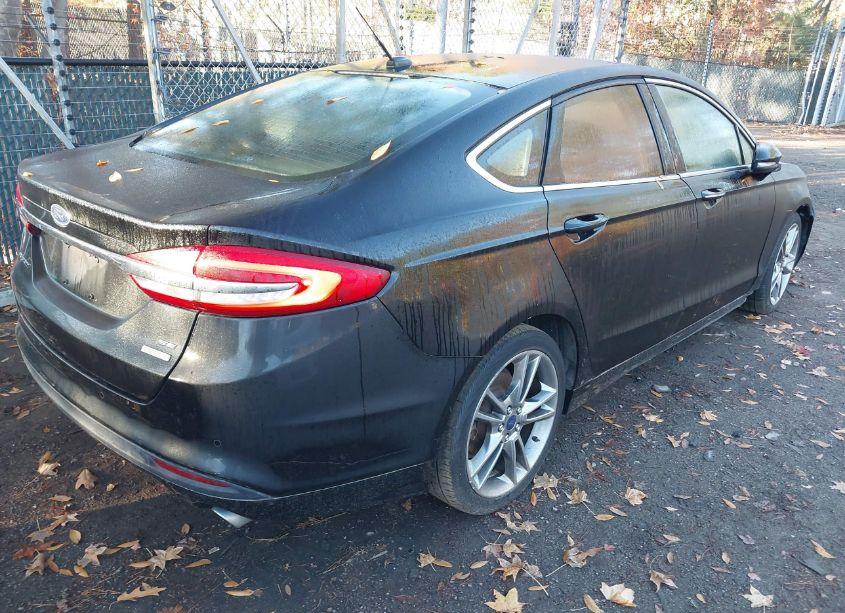 Photo 4 of 2018 Ford Fusion SE (VIN 3FA6P0HD4JR252368)