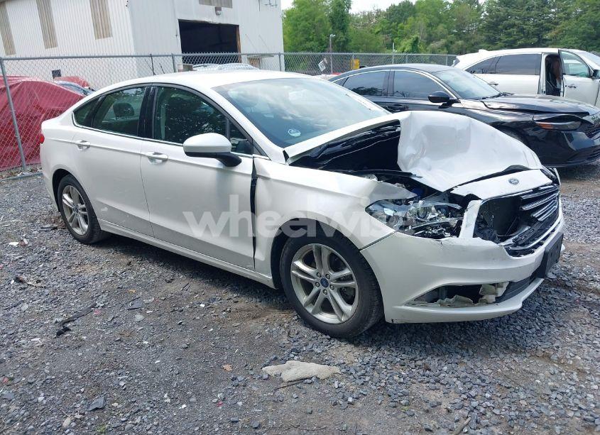 2018 Ford Fusion SE (VIN 3FA6P0HD4JR255061) main photo