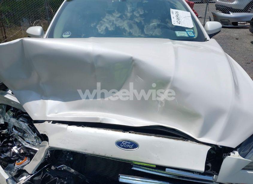 Photo 10 of 2018 Ford Fusion SE (VIN 3FA6P0HD4JR255061)