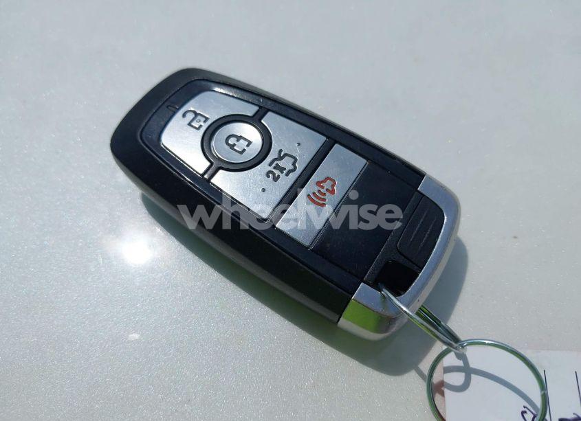 Photo 11 of 2018 Ford Fusion SE (VIN 3FA6P0HD4JR255061)