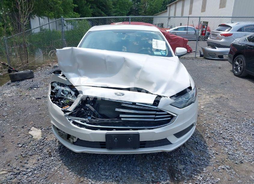 Photo 12 of 2018 Ford Fusion SE (VIN 3FA6P0HD4JR255061)