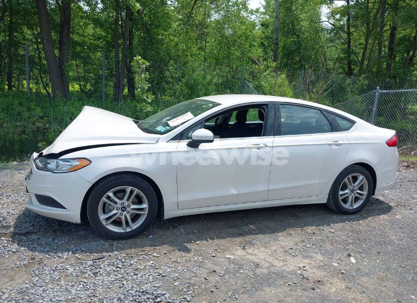 Photo 14 of 2018 Ford Fusion SE (VIN 3FA6P0HD4JR255061)