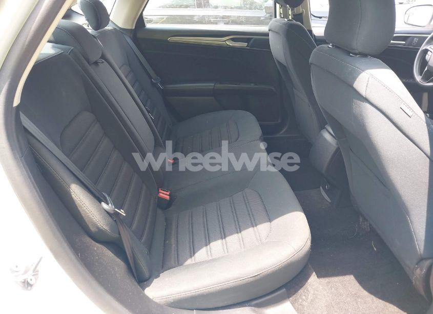 Photo 8 of 2018 Ford Fusion SE (VIN 3FA6P0HD4JR255061)