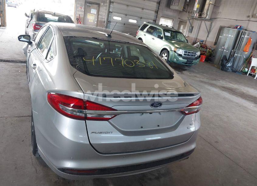 Photo 15 of 2018 Ford Fusion SE (VIN 3FA6P0HD4JR265735)