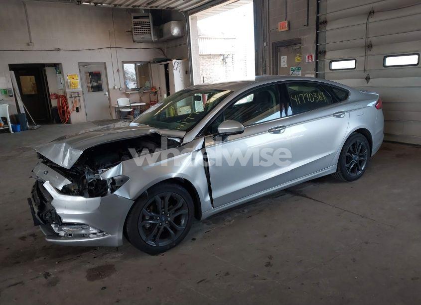 Photo 2 of 2018 Ford Fusion SE (VIN 3FA6P0HD4JR265735)