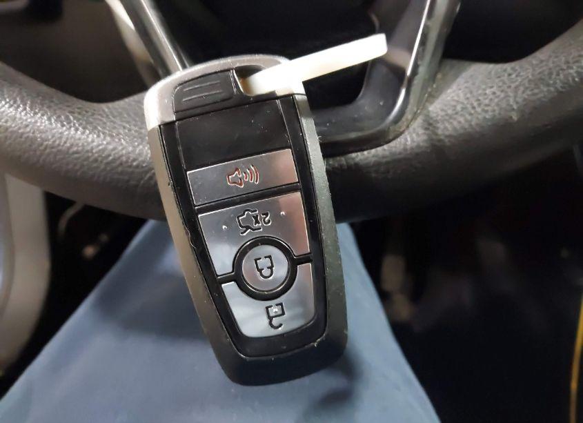 Photo 11 of 2018 Ford Fusion SE (VIN 3FA6P0HD4JR283958)