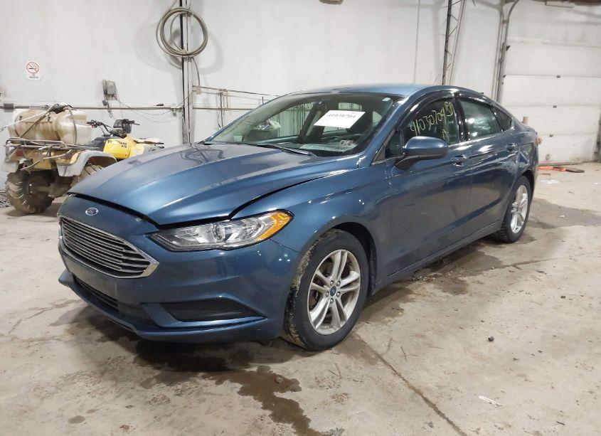 Photo 2 of 2018 Ford Fusion SE (VIN 3FA6P0HD4JR283958)