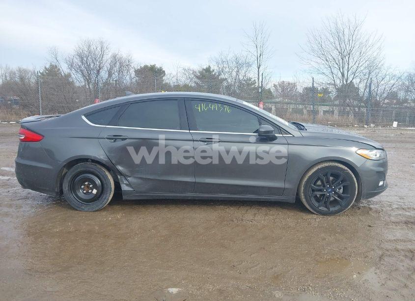 Photo 13 of 2019 Ford Fusion SE (VIN 3FA6P0HD4KR102567)