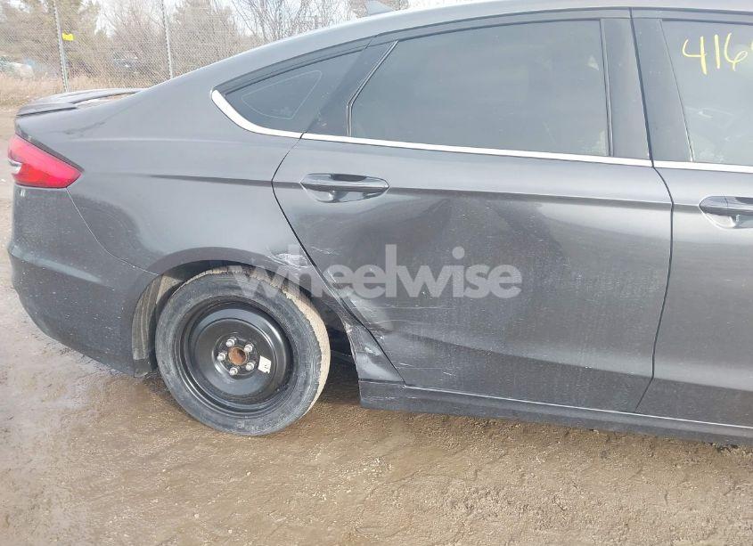Photo 6 of 2019 Ford Fusion SE (VIN 3FA6P0HD4KR102567)