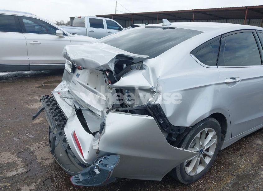 Photo 6 of 2019 Ford Fusion SE (VIN 3FA6P0HD4KR132314)