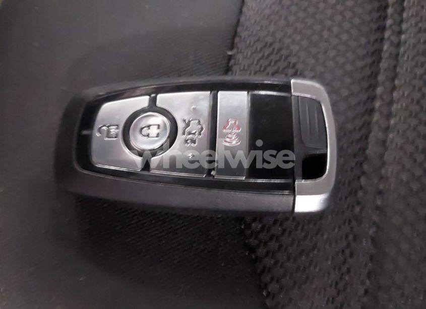 Photo 11 of 2019 Ford Fusion SE (VIN 3FA6P0HD4KR147864)