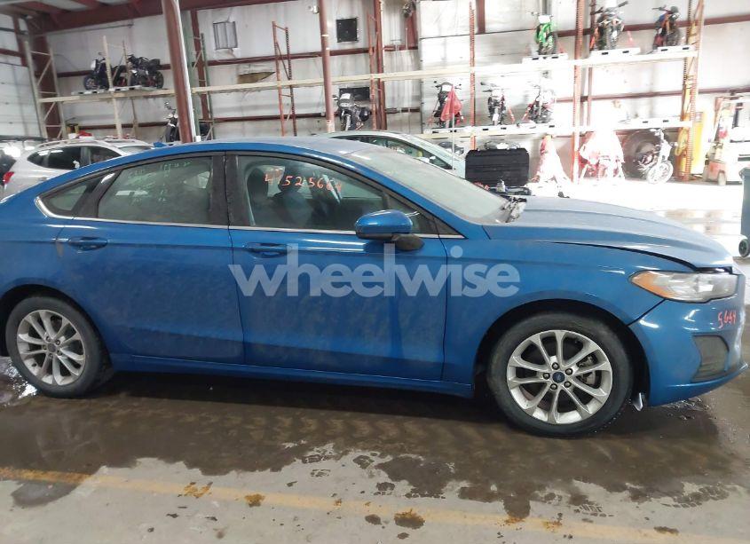 Photo 13 of 2019 Ford Fusion SE (VIN 3FA6P0HD4KR147864)