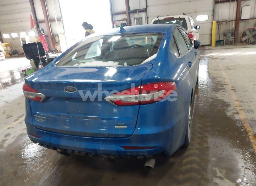Photo 16 of 2019 Ford Fusion SE (VIN 3FA6P0HD4KR147864)