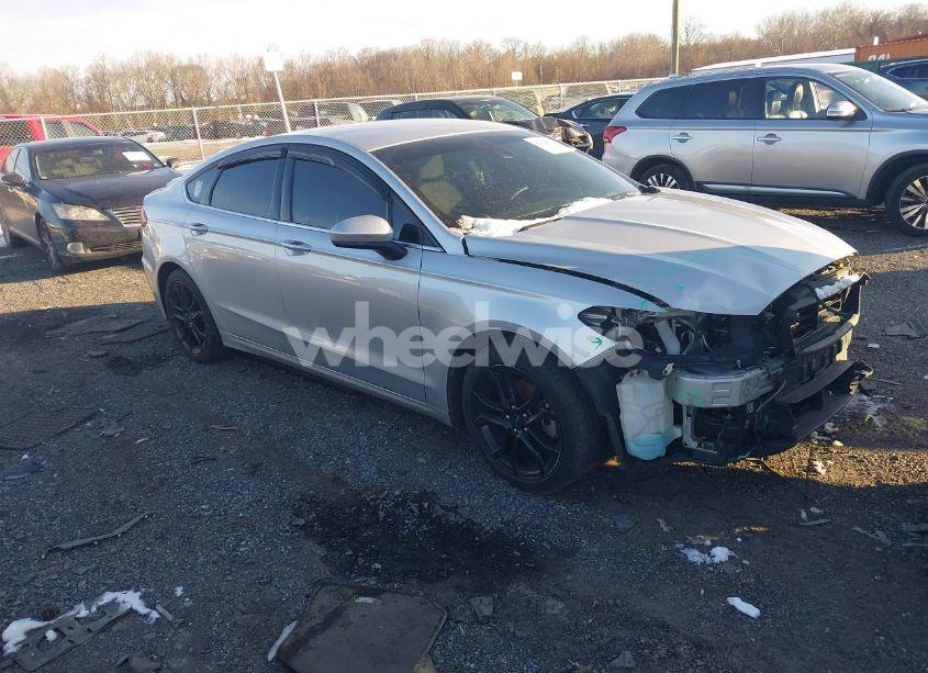 2019 Ford Fusion SE (VIN 3FA6P0HD4KR163594) main photo