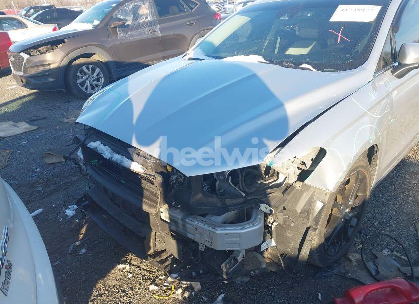 Photo 6 of 2019 Ford Fusion SE (VIN 3FA6P0HD4KR163594)