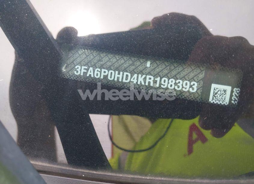 Photo 9 of 2019 Ford Fusion SE (VIN 3FA6P0HD4KR198393)