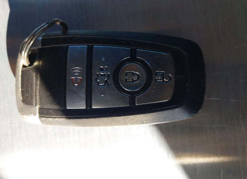 Photo 11 of 2019 Ford Fusion SE (VIN 3FA6P0HD4KR203818)