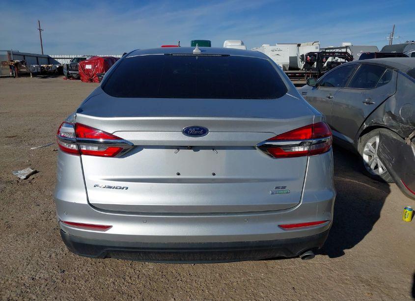 Photo 16 of 2019 Ford Fusion SE (VIN 3FA6P0HD4KR203818)