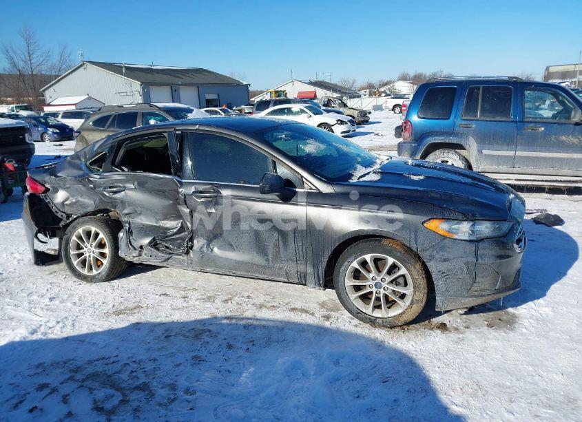 Photo 13 of 2019 Ford Fusion SE (VIN 3FA6P0HD4KR243221)