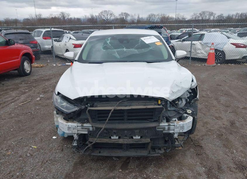 Photo 13 of 2019 Ford Fusion SE (VIN 3FA6P0HD4KR246815)