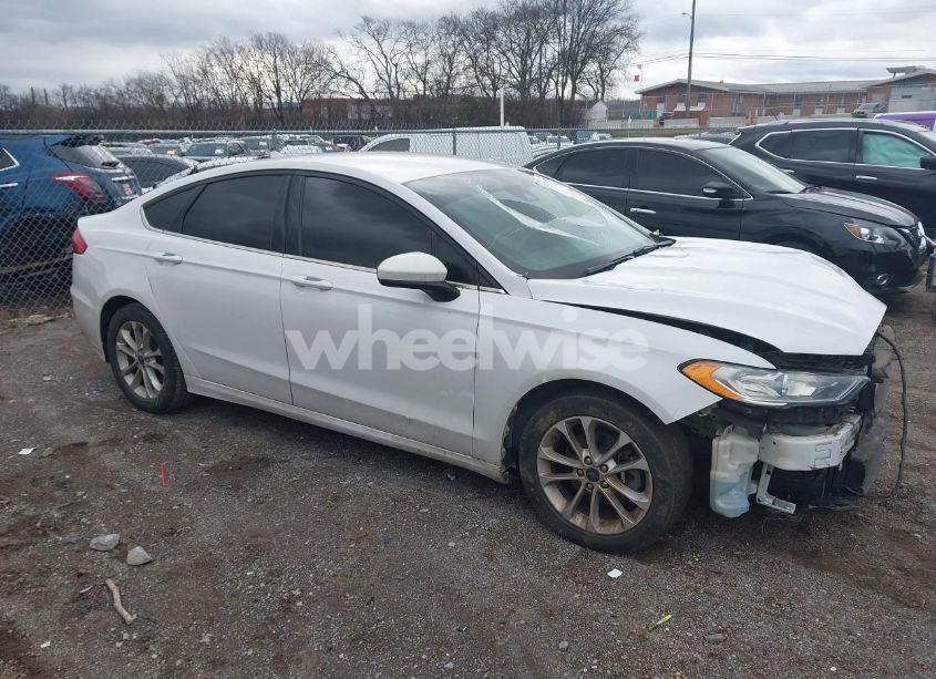 Photo 14 of 2019 Ford Fusion SE (VIN 3FA6P0HD4KR246815)