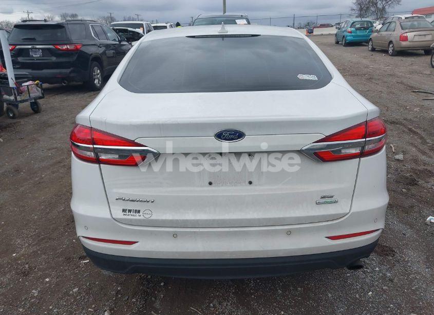 Photo 17 of 2019 Ford Fusion SE (VIN 3FA6P0HD4KR246815)