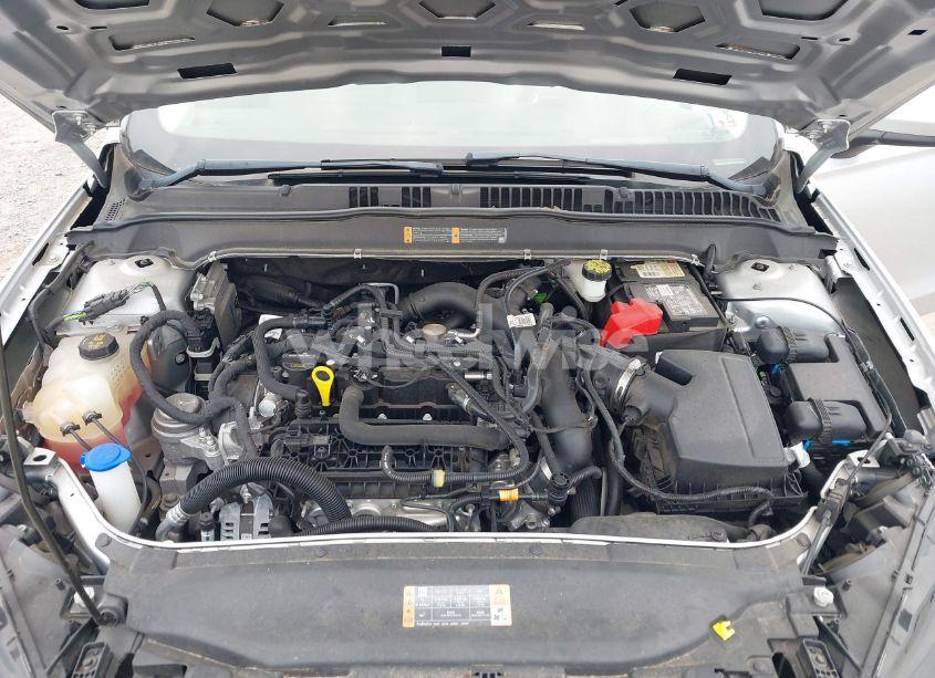 Photo 10 of 2019 Ford Fusion SE (VIN 3FA6P0HD4KR255398)