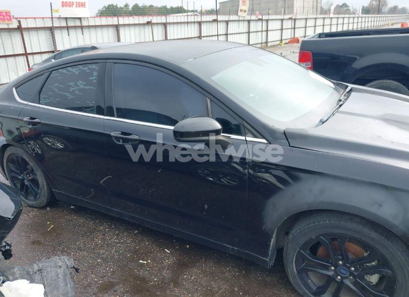 Photo 13 of 2019 Ford Fusion SE (VIN 3FA6P0HD4KR277045)