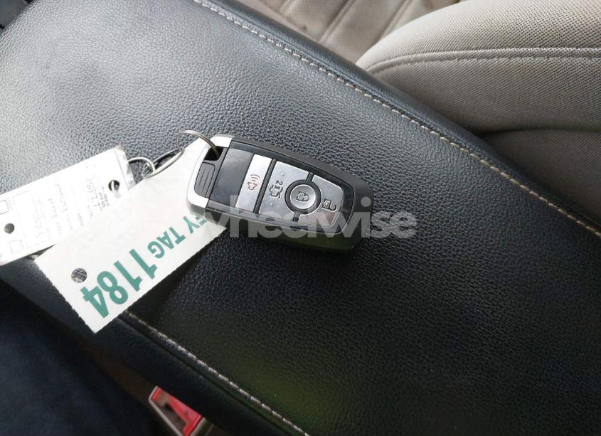 Photo 11 of 2020 Ford Fusion SE (VIN 3FA6P0HD4LR109679)