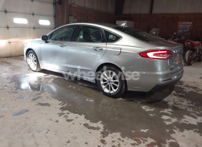 Photo 3 of 2020 Ford Fusion SE (VIN 3FA6P0HD4LR158056)