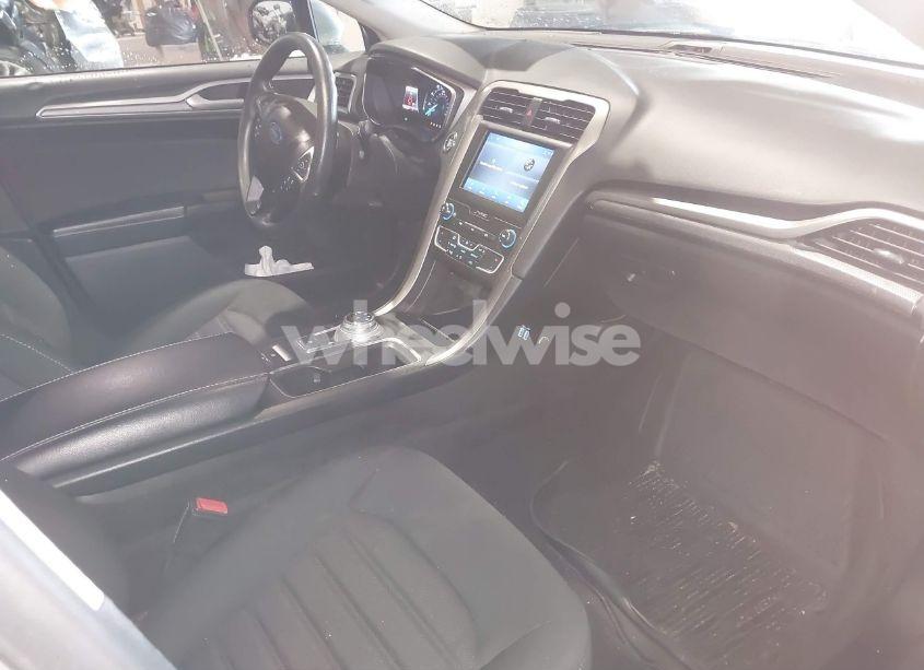 Photo 5 of 2020 Ford Fusion SE (VIN 3FA6P0HD4LR158056)