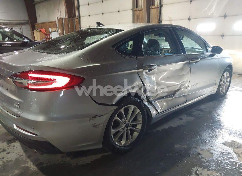 Photo 6 of 2020 Ford Fusion SE (VIN 3FA6P0HD4LR158056)