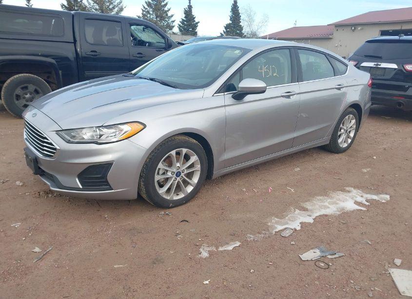 Photo 2 of 2020 Ford Fusion SE (VIN 3FA6P0HD4LR164987)