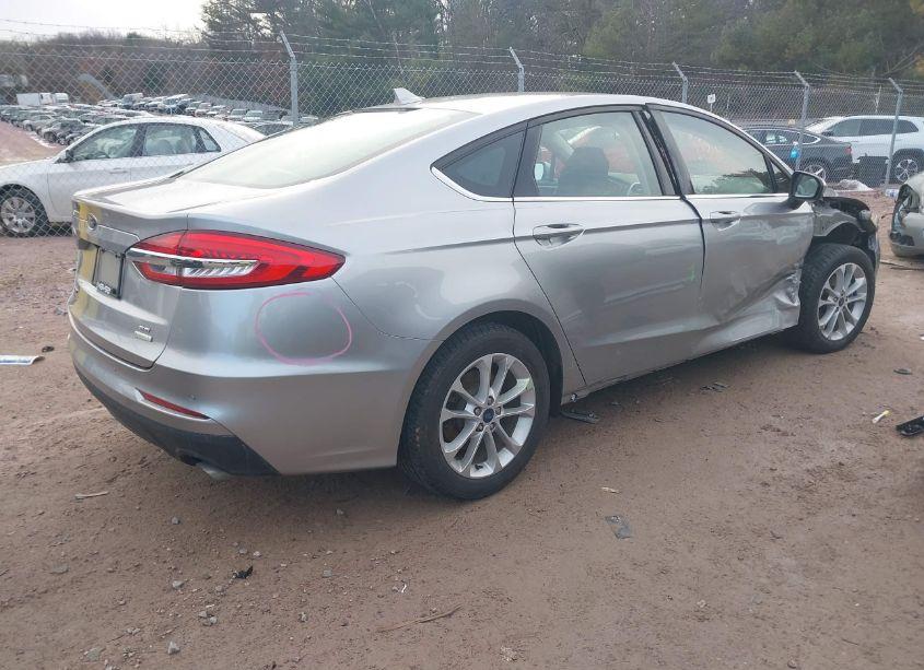 Photo 4 of 2020 Ford Fusion SE (VIN 3FA6P0HD4LR164987)