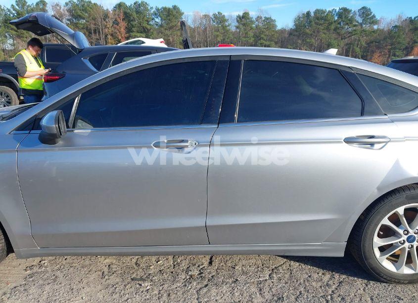 Photo 14 of 2020 Ford Fusion SE (VIN 3FA6P0HD4LR184303)