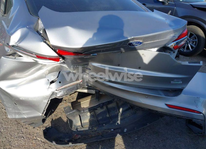 Photo 6 of 2020 Ford Fusion SE (VIN 3FA6P0HD4LR184303)