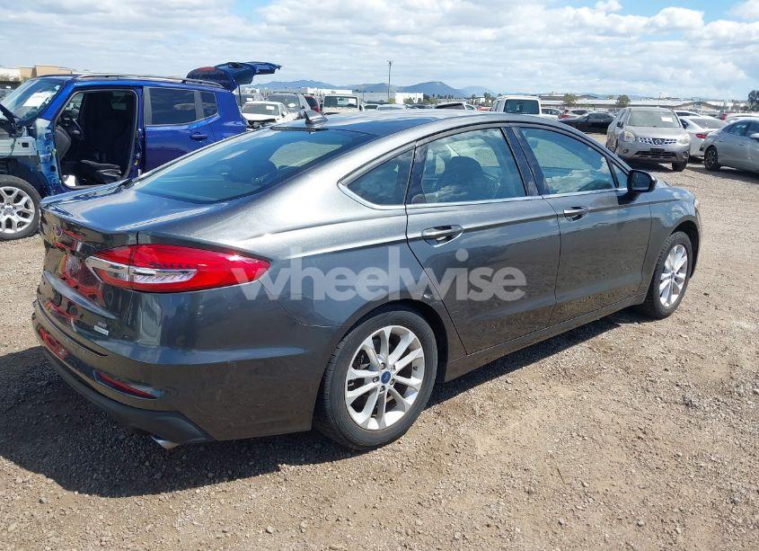 Photo 4 of 2020 Ford Fusion SE (VIN 3FA6P0HD4LR231507)