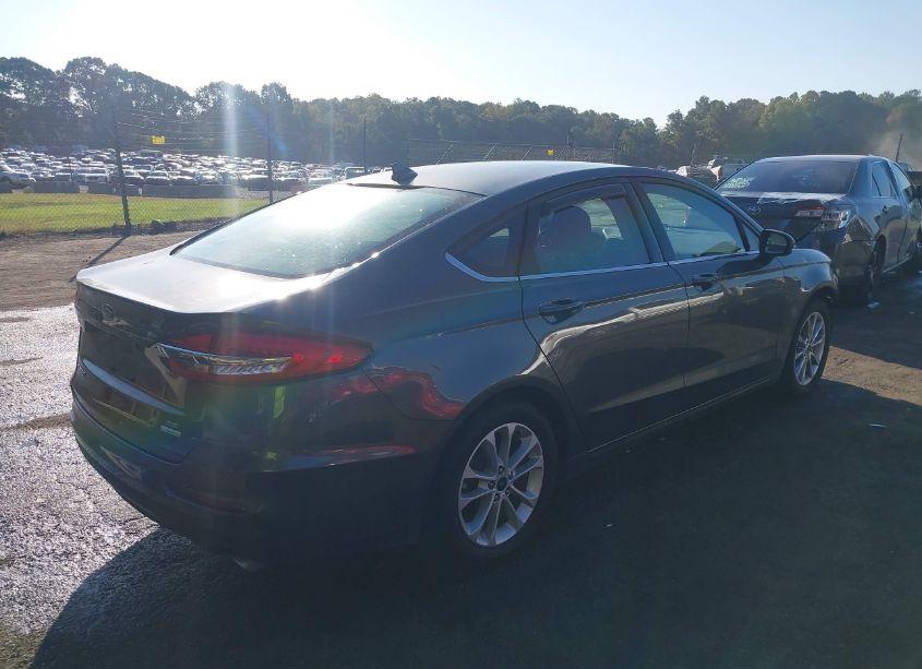 Photo 4 of 2020 Ford Fusion SE (VIN 3FA6P0HD4LR257797)