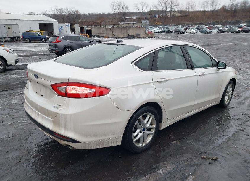 Photo 4 of 2014 Ford Fusion SE (VIN 3FA6P0HD5ER106003)