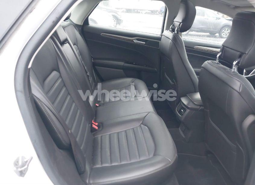 Photo 8 of 2014 Ford Fusion SE (VIN 3FA6P0HD5ER106003)